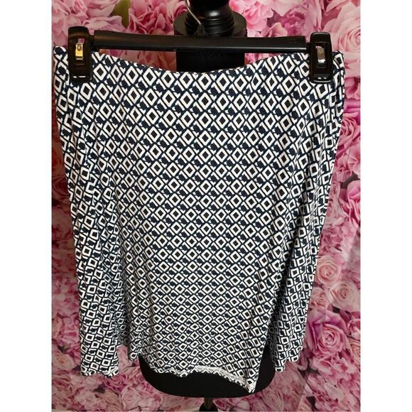 Ann Taylor Petite Blue and White Skirt-SMALL PETITE - Picture 1 of 4